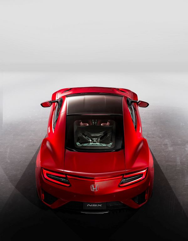 La supercar Honda NSX en approche