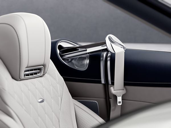 Mercedes-Benz Classe S Cabriolet : une voiture de luxe à ciel ouvert