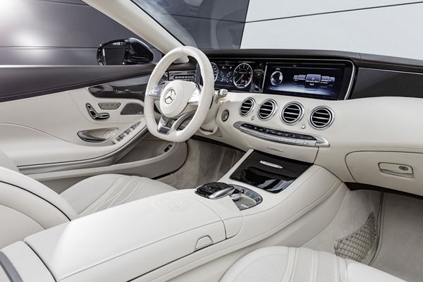 Mercedes-Benz Classe S Cabriolet : une voiture de luxe à ciel ouvert