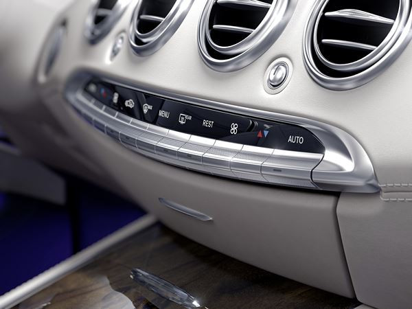 Mercedes-Benz Classe S Cabriolet : une voiture de luxe à ciel ouvert