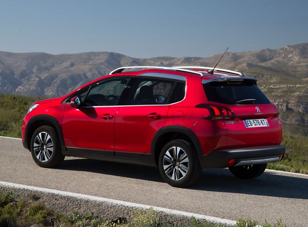 La Peugeot 2008 restylée affiche un design affirmé de SUV robuste
