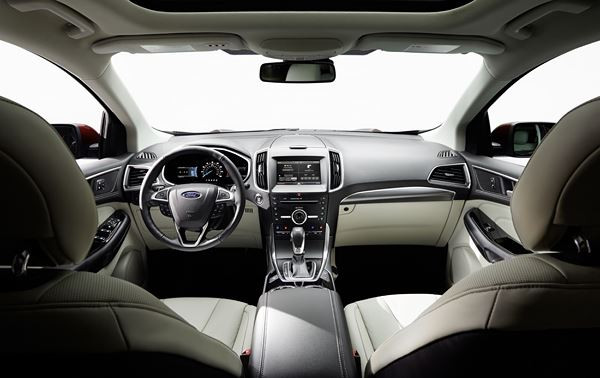 Le grand SUV Ford Edge traverse l'Atlantique
