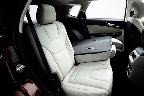 Le grand SUV Ford Edge traverse l'Atlantique