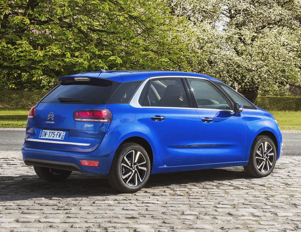 Le Citroën C4 Picasso restylé en approche