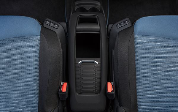 Le Citroën C4 Picasso restylé en approche