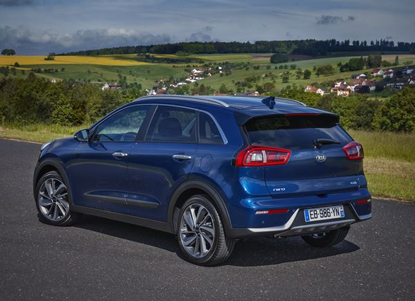 Le crossover Kia Niro hybride essence affiche de faibles consommations