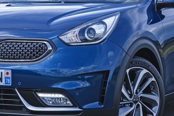 Le crossover Kia Niro hybride essence affiche de faibles consommations