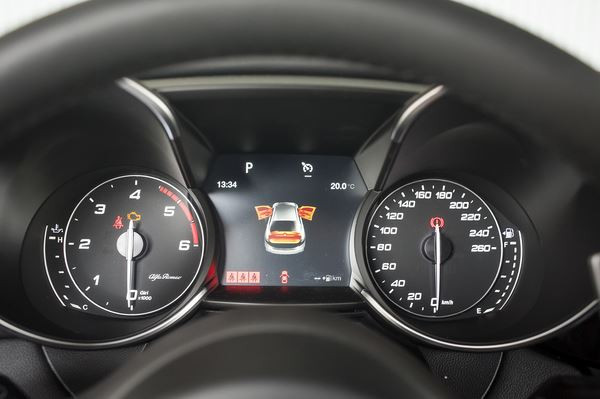 Alfa Romeo Giulia : les caractéristiques essentielles du style italien