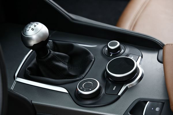 Alfa Romeo Giulia : les caractéristiques essentielles du style italien
