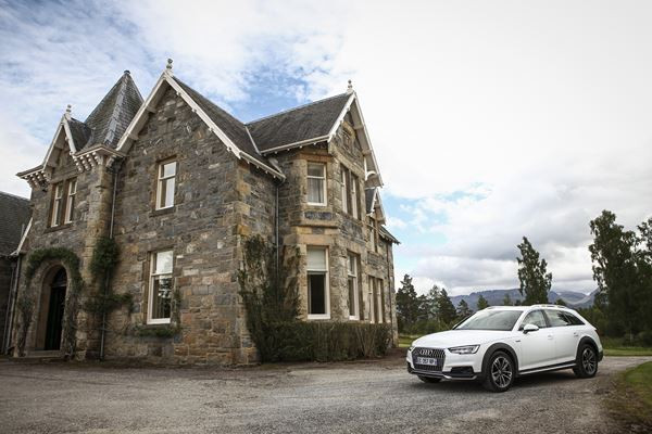 L'Audi A4 Allroad adopte un style baroudeur et une transmission intégrale
