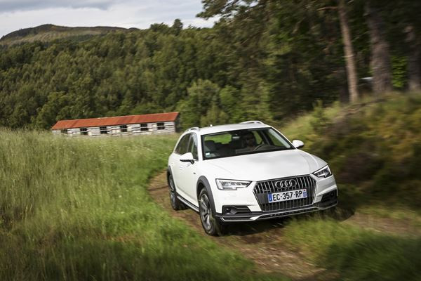 L'Audi A4 Allroad adopte un style baroudeur et une transmission intégrale