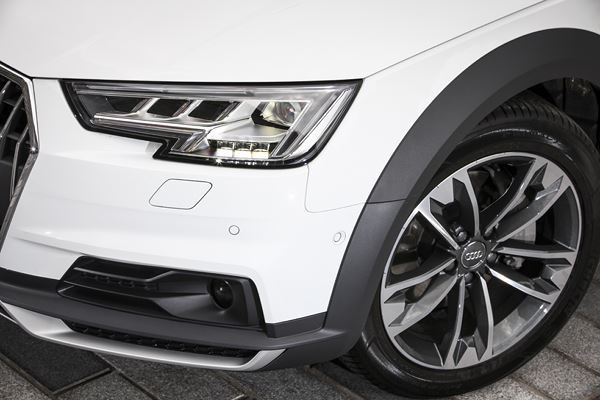 L'Audi A4 Allroad adopte un style baroudeur et une transmission intégrale
