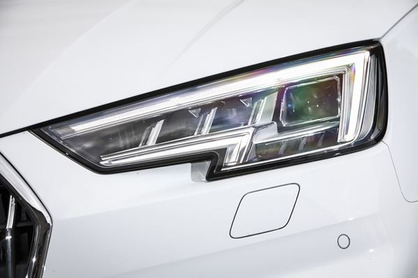 L'Audi A4 Allroad adopte un style baroudeur et une transmission intégrale