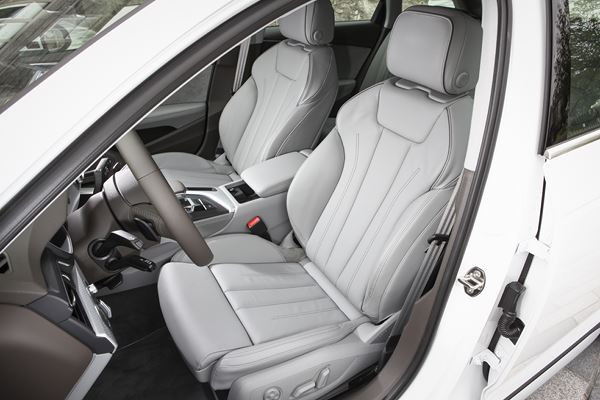 L'Audi A4 Allroad adopte un style baroudeur et une transmission intégrale
