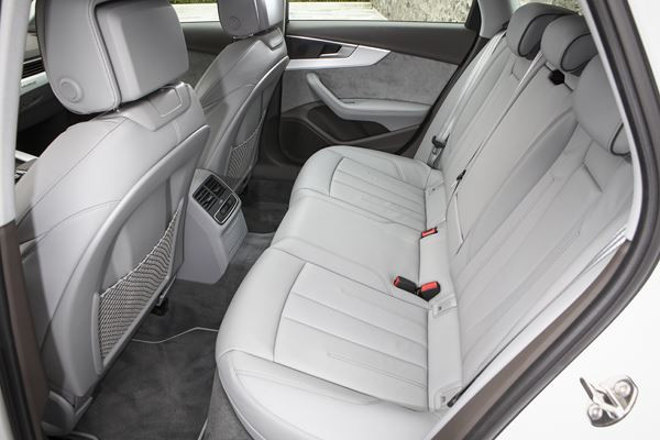 L'Audi A4 Allroad adopte un style baroudeur et une transmission intégrale