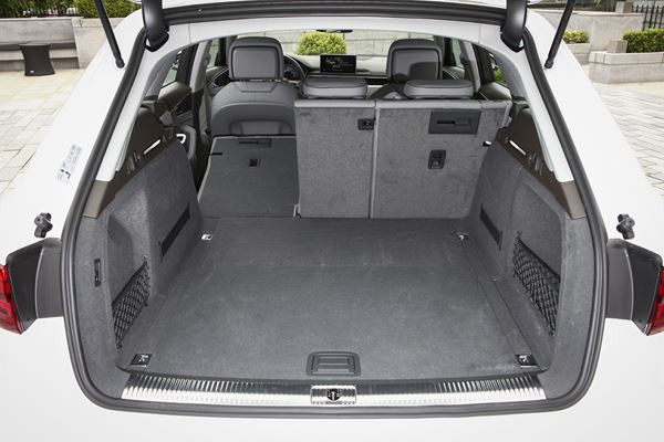 L'Audi A4 Allroad adopte un style baroudeur et une transmission intégrale