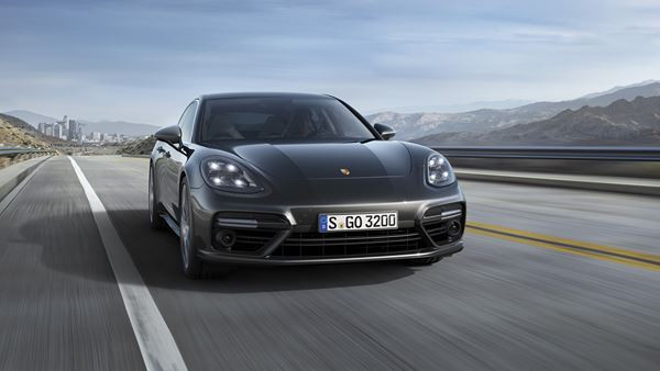 La nouvelle Porsche Panamera conjugue performances, luxe et confort
