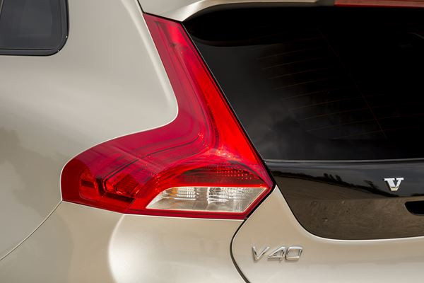 La Volvo V40 Cross Country restylée affiche un look baroudeur