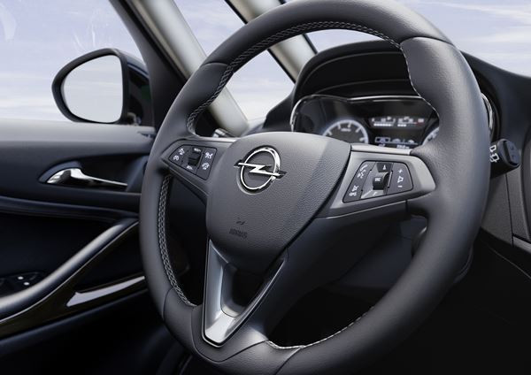 L'Opel Zafira restylé reçoit une calandre plus dynamique