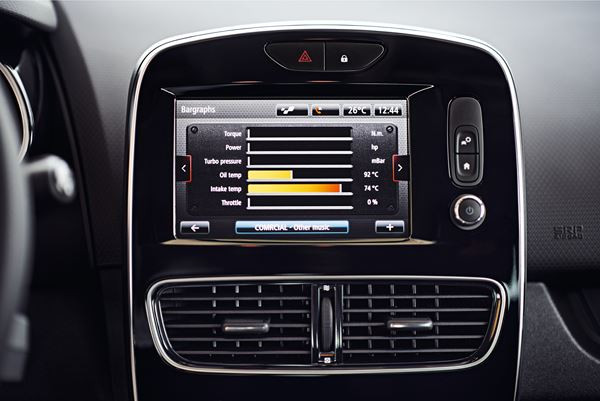La Renault Clio R.S. s'élargit visuellement par un bouclier spécifique