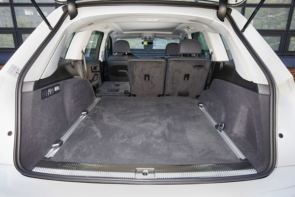 L'Audi Q7 e-tron quattro embarque une motorisation hybride diesel rechargeable