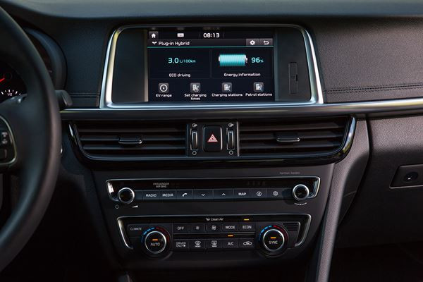 La Kia Optima hybride rechargeable peut parcourir 54 km en mode électrique
