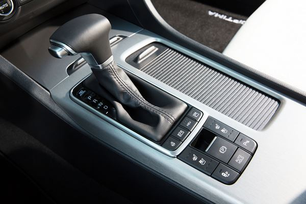 La Kia Optima hybride rechargeable peut parcourir 54 km en mode électrique