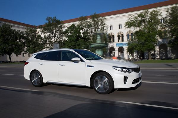 La Kia Optima SW offre un volume de chargement de 552 litres