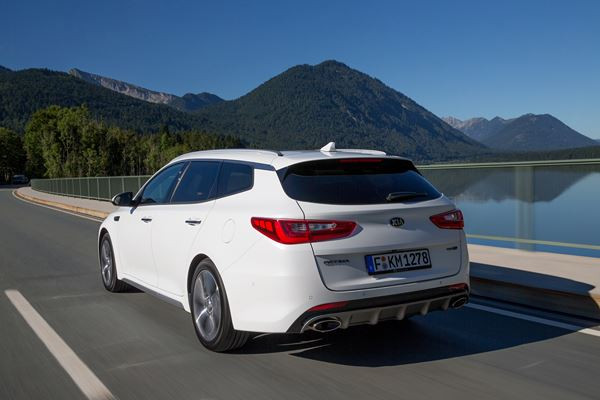 La Kia Optima SW offre un volume de chargement de 552 litres