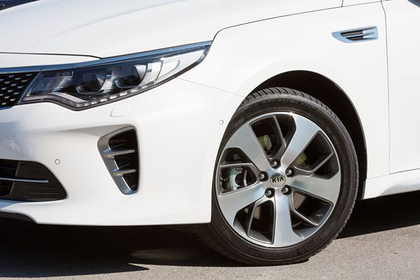 La Kia Optima SW offre un volume de chargement de 552 litres