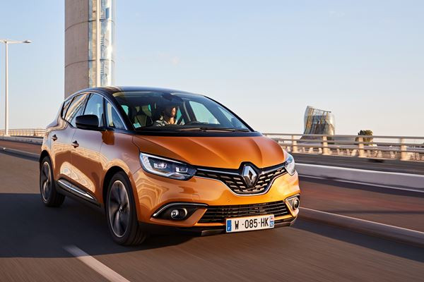 Le Renault Scénic réinterprète le monospace compact