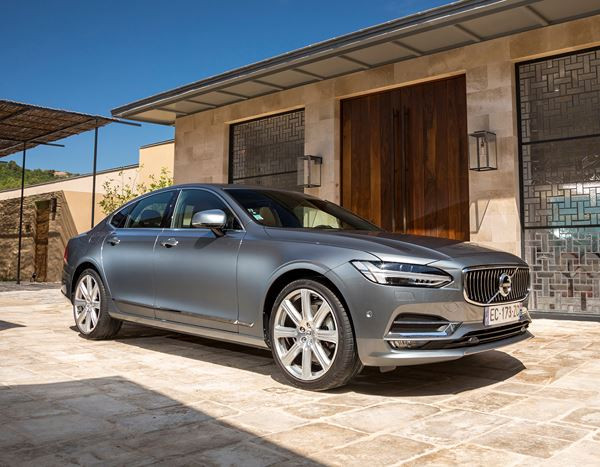 La Volvo S90 fait son entrée dans le club fermé des grandes berlines premium