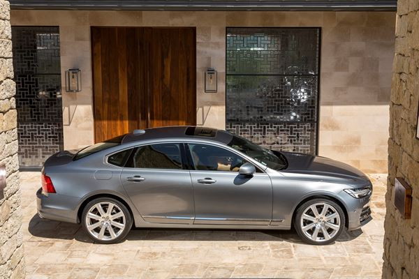 La Volvo S90 fait son entrée dans le club fermé des grandes berlines premium