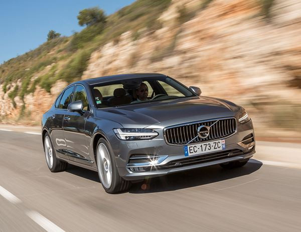 La Volvo S90 fait son entrée dans le club fermé des grandes berlines premium