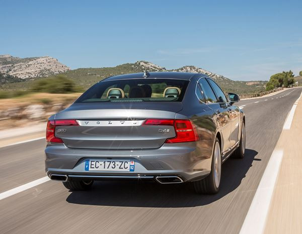 La Volvo S90 fait son entrée dans le club fermé des grandes berlines premium