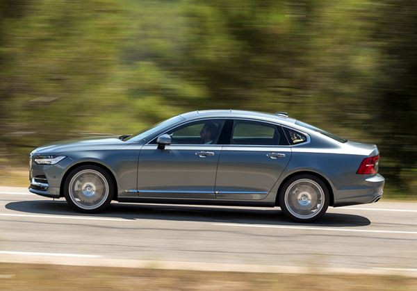 La Volvo S90 fait son entrée dans le club fermé des grandes berlines premium