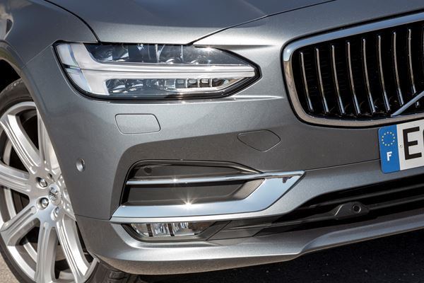 La Volvo S90 fait son entrée dans le club fermé des grandes berlines premium