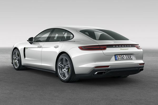 La Porsche Panamera hybride rechargeable reçoit une transmission intégrale