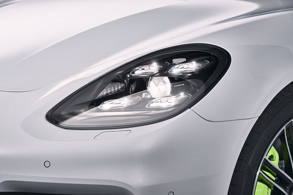 La Porsche Panamera hybride rechargeable reçoit une transmission intégrale