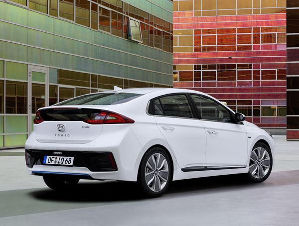 La Hyundai Ioniq Hybride affiche une consommation de 3,4 litres aux 100 km