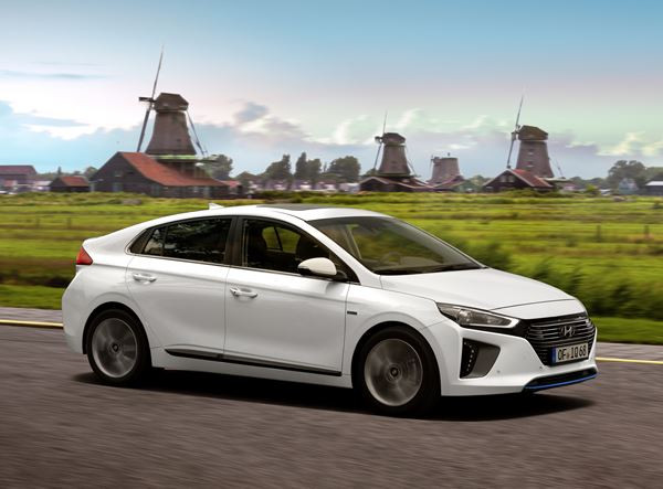 La Hyundai Ioniq Hybride affiche une consommation de 3,4 litres aux 100 km