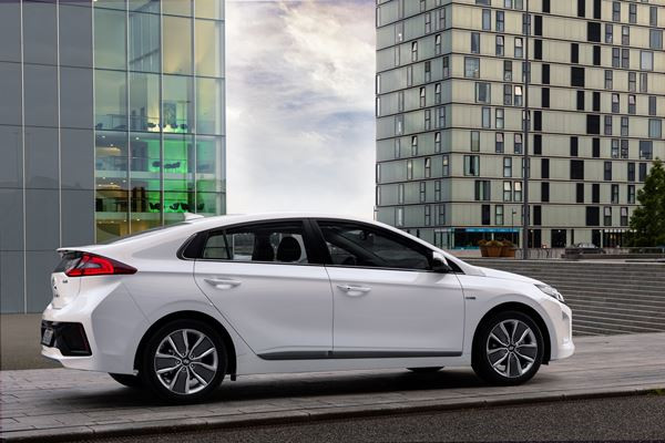 La Hyundai Ioniq Hybride affiche une consommation de 3,4 litres aux 100 km