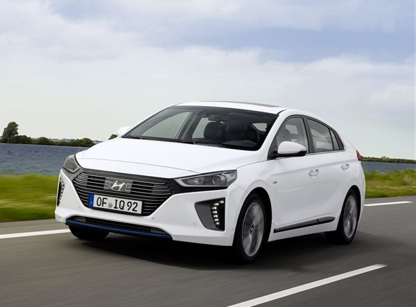 La Hyundai Ioniq Hybride affiche une consommation de 3,4 litres aux 100 km