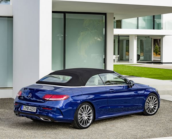 La Mercedes Classe C Cabriolet embarque une capote en tissu