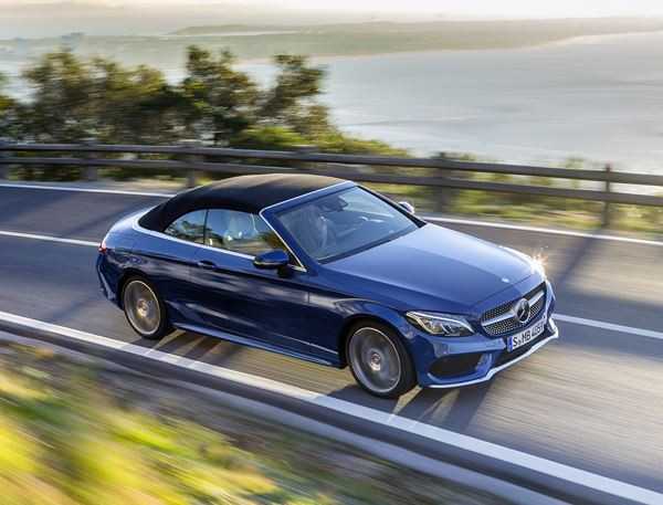 La Mercedes Classe C Cabriolet embarque une capote en tissu