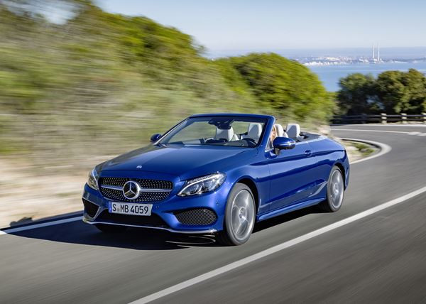 La Mercedes Classe C Cabriolet embarque une capote en tissu