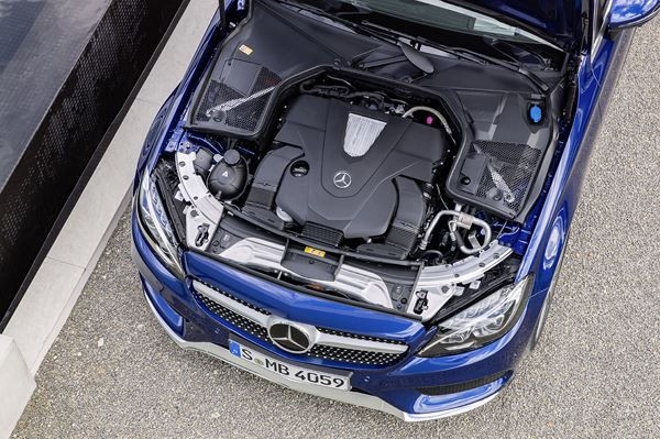 La Mercedes Classe C Cabriolet embarque une capote en tissu