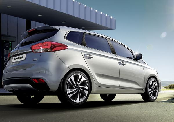 Le monospace Kia Carens bénéficie d'évolutions de design