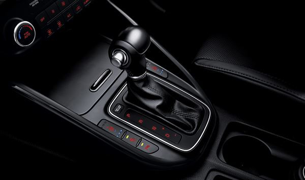 Le monospace Kia Carens bénéficie d'évolutions de design