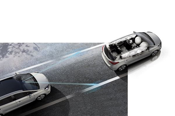 Le monospace Kia Carens bénéficie d'évolutions de design